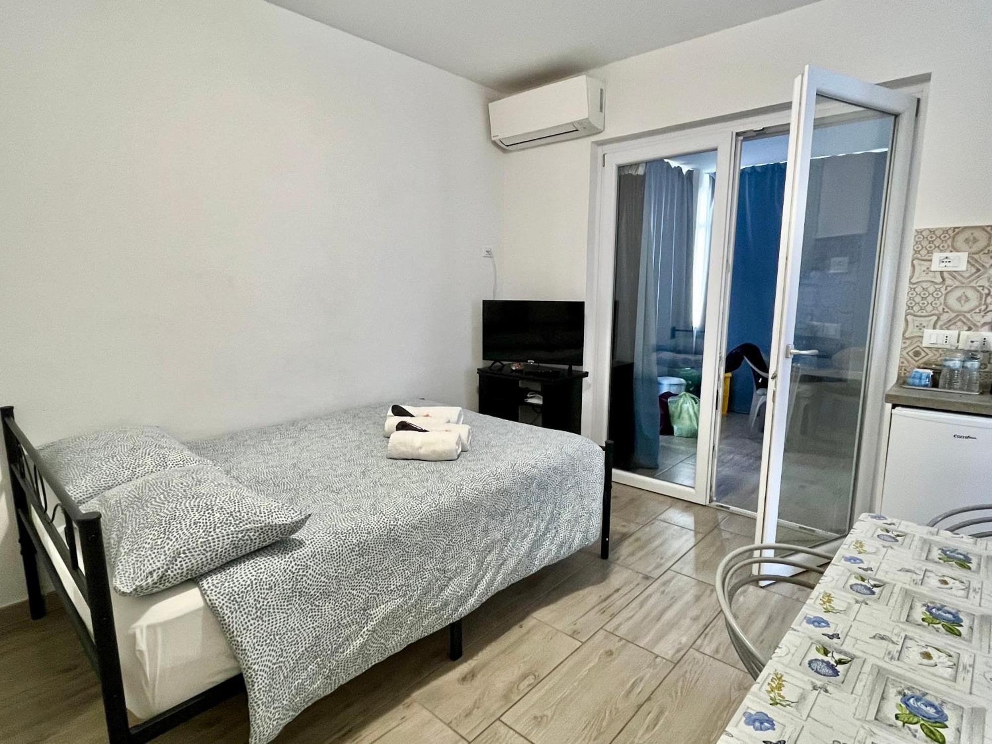 Il Gattino Di Porto - Apt 3 - Monolocale Veranda Piscina Imperia Εξωτερικό φωτογραφία